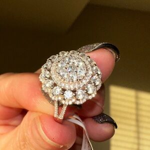 Round stone retro diamond ring size  8 vintage design